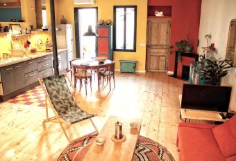 Artistic Loft, Downtown Montpellier, WIFI has Balcony rooms