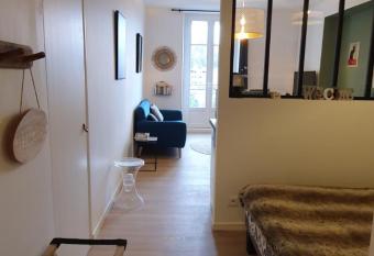 Petit coin de paradis    Royat allows 18 year olds to book a room