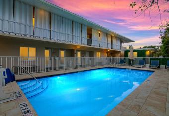 Downtown Starfish 807 has Balcony rooms