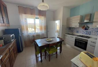 Casa vicina al mare ed al centro a Piombino L&L has Balcony rooms