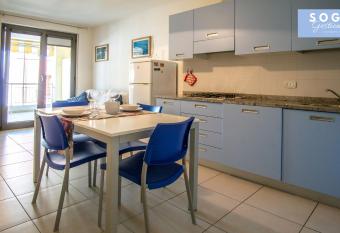 GAIA APARTMENT has Balcony rooms