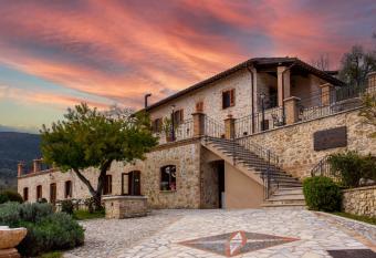 La Tenuta dei Fiori has Balcony rooms