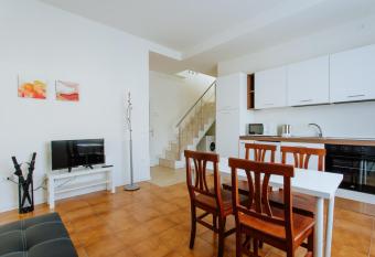 Yourbanflat Rooftop allows 18 year olds to book a room