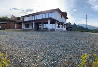 Finca Hermosa Vista a las afueras de Medell  n has Balcony rooms