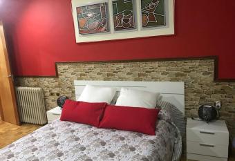 Piso en Pirineo Aragon  s has Balcony rooms