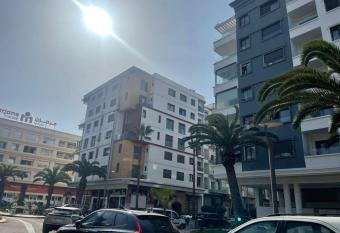 R  sidence du parc allows 18 year olds to book a room