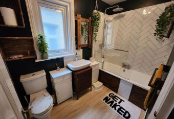 Bournemouth Escape has Balcony rooms