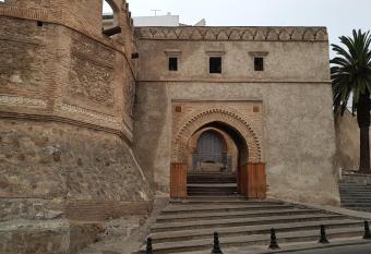 Maison de famille traditionnelle has Balcony rooms