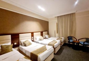                                             has rooms with a private hot tub