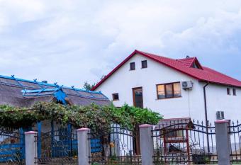 Casa Rasaritul Soarelui Sarichioi has Balcony rooms