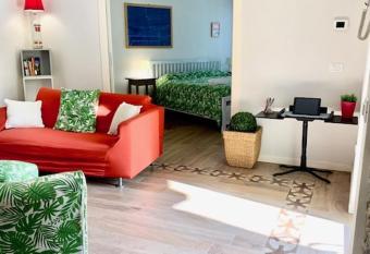 La Rovettina Pet friendly house allows 18 year olds to book a room