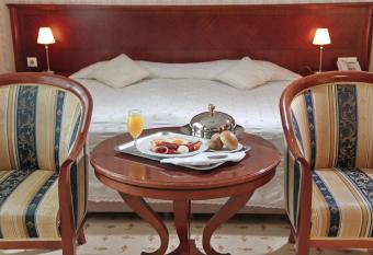 Hotel Orasac has Balcony rooms