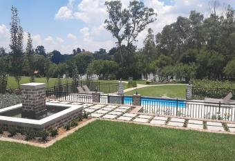 1402@Pont de Val allows 18 year olds to book a room