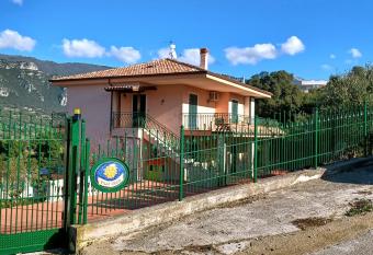 Villa Giulia - Giungano - Cilento has Balcony rooms