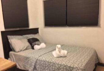 20mins North of Wynwood 5mins Hollywood Beach Now allows 18 year olds to book a room