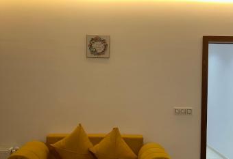 Jolie Apparament 5   toiles has Balcony rooms