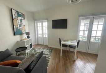 RETIRO 401 one-bedroom apartment has Balcony rooms