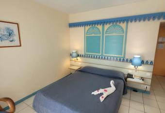 Hotel Carayou piscine et Spa has Balcony rooms