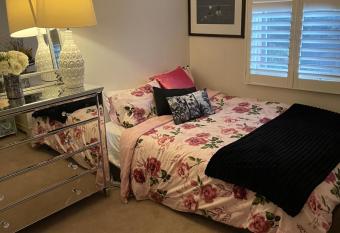 Mount Eliza Gem allows 18 year olds to book a room