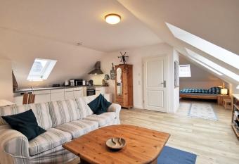 Scholz-Riewerts, Angela has Balcony rooms