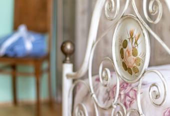 Ca degli Elfi has Balcony rooms