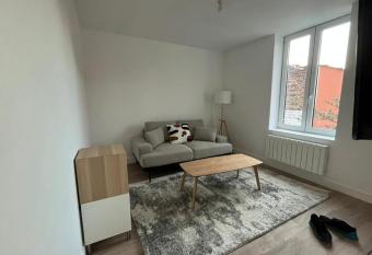 Maisonnette Numero 7 allows 18 year olds to book a room