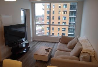 Comfy Condo Near Downtown has Balcony rooms