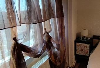 Apartament Deluxe Centru. allows 18 year olds to book a room