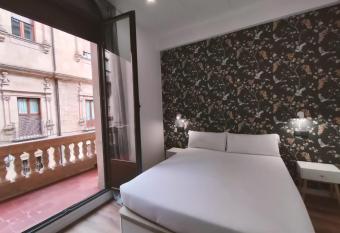Apartamentos Margarita by gaiarooms allows 18 year olds to book a room