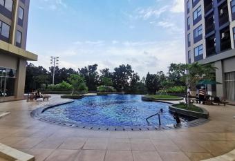 ARSAKHA 002 Transpark Cibubur has Balcony rooms