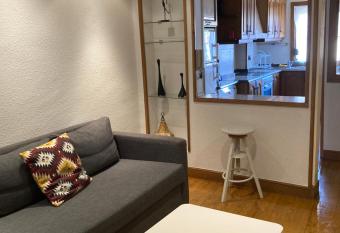 Nagusia - ONGI ETORRI has Balcony rooms