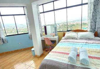 Disha s Home Casa Hospedaje allows 18 year olds to book a room