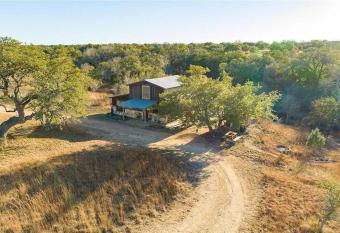 Lost Acres Ranch has Balcony rooms