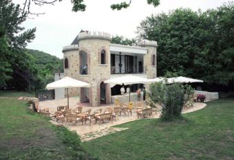 B&B Villa Torri Petrose has Balcony rooms