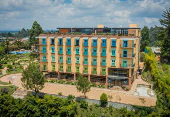 Alfahar Hotel has Balcony rooms