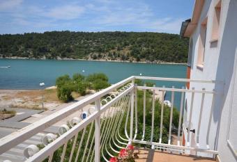 Apartments Zlatko has Balcony rooms