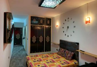 Welcome lovers in Rabat allows 18 year olds to book a room