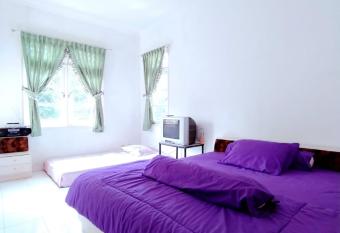 Orange Blossome Villa Puncak Resort has Balcony rooms