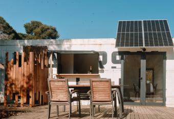 CoolTainer retreat: Sustainable Coastal forest Tiny house near Barcelona has Balcony rooms