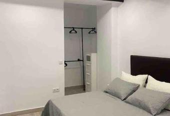 Planta baja moderna y nueva a estrenar en el centro ciudad 2 habitaciones y 2 ba  os allows 18 year olds to book a room