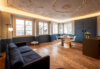 JACOB 1808. fine historic town apartments allows 18 year olds to book a room