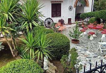 Sole e mare has Balcony rooms