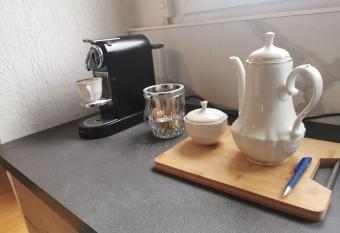 Bel appartement entier, priv   au centre de Metz has Balcony rooms