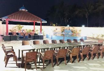 Tiger homestay has rooms with a private hot tub