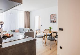 limehome Villach Hauptplatz allows 18 year olds to book a room