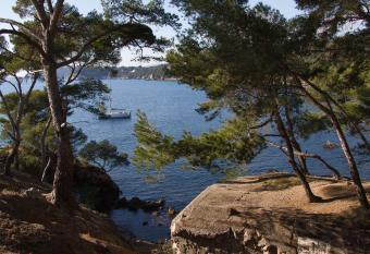 Mer et calme has Balcony rooms