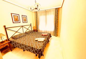 AMAZING BEACH apartment!! allows 18 year olds to book a room