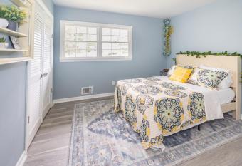 3-BR Home Near Airport with Bonus Office Space has Balcony rooms