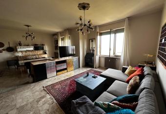 Grande appartamento panoramico has Balcony rooms