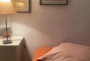 Comme    la maison Nantes hyper centre ville has Balcony rooms